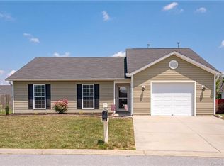 65 Alligator Dr, Fletcher, NC 28732