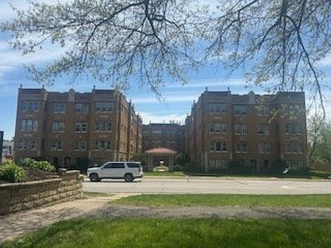 1st image of 1632 18th Ave APT 5