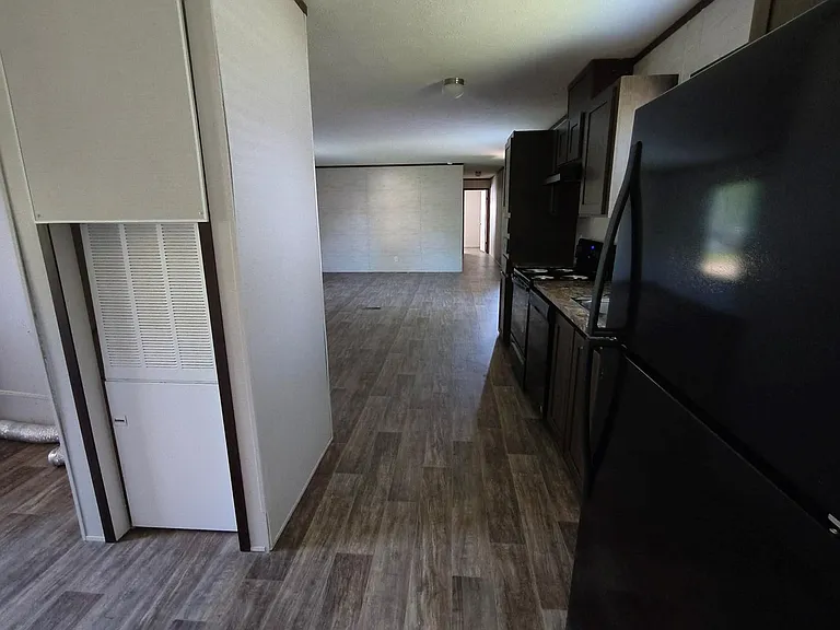9500 N Wheeling Ave — Photo 3