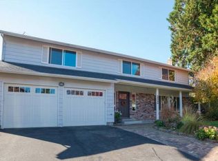 10705 NE 200th Pl, Bothell, WA 98011