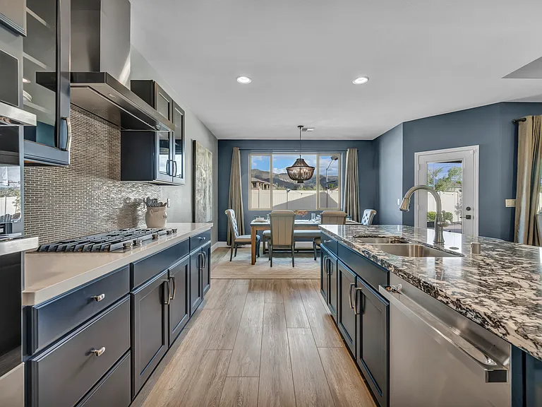 518 Riverbed Cir — Photo 5