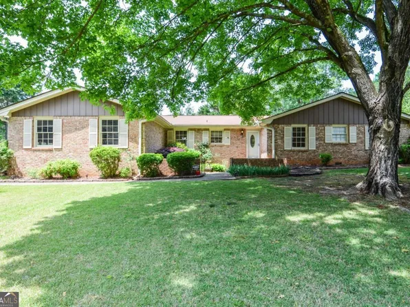 4465 Lisa Way, Lilburn, GA 30047