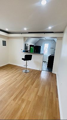 5th image of 184 Bay 26 St #3