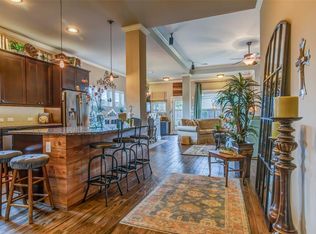 201 Castlegate Ln, Jersey Village, TX 77065