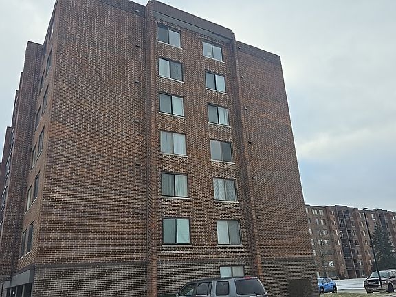 3rd image of 500 Park Ave APT 436