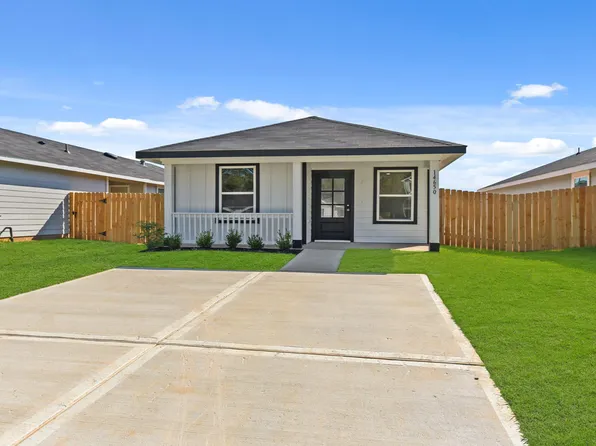 14650 New Village Dr, Willis, TX 77378