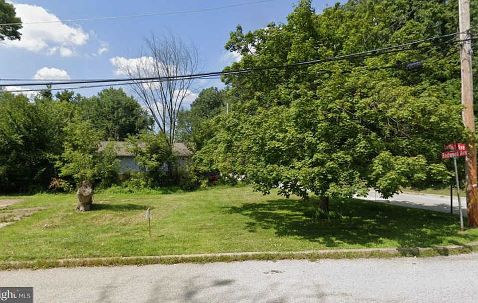 1st image of 2604 Lamott Ave