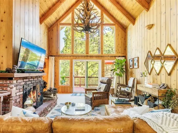 26974 Tunnel Dr, Lake Arrowhead, CA 92352