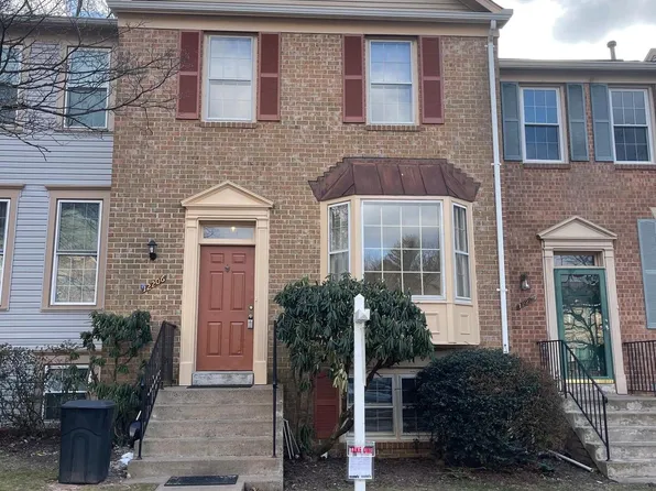 12206 Apple Orchard Ct, Fairfax, VA 22033