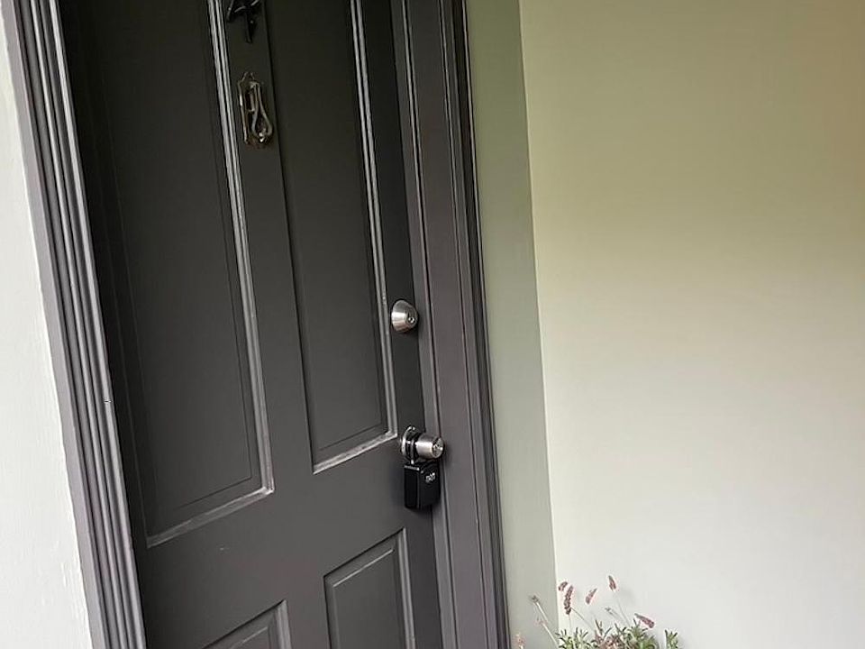 1st image of 835 Pacific St APT 4