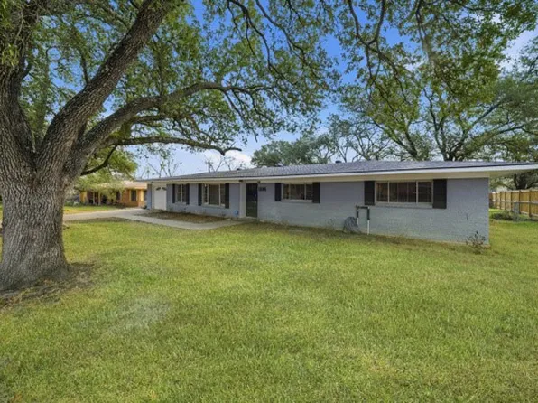 1604 Armistead St, College Station, TX 77840