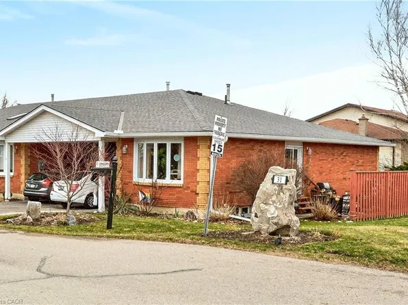 31 Kinross St #1, Haldimand County, ON N3W 1J7