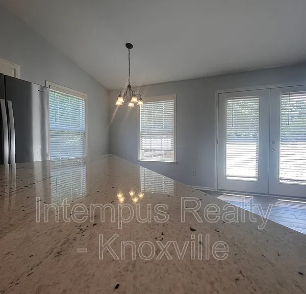 1333 Willmann Ln — Photo 13