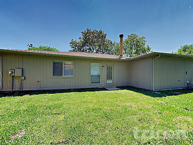 20103 Bambiwoods Dr — Photo 12