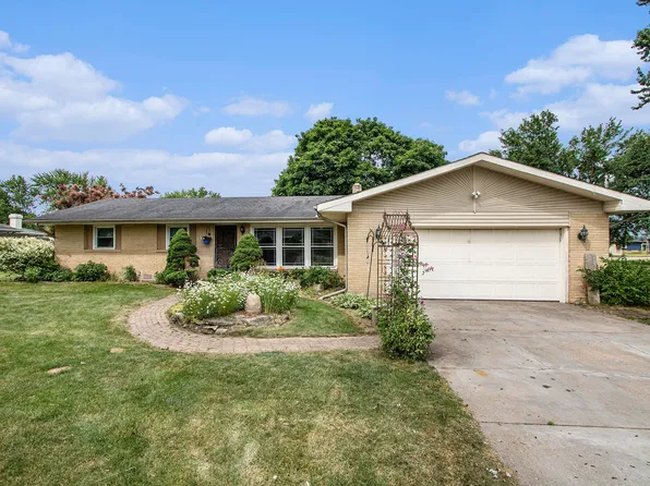 68440 Morton Dr, Edwardsburg, MI 49112
