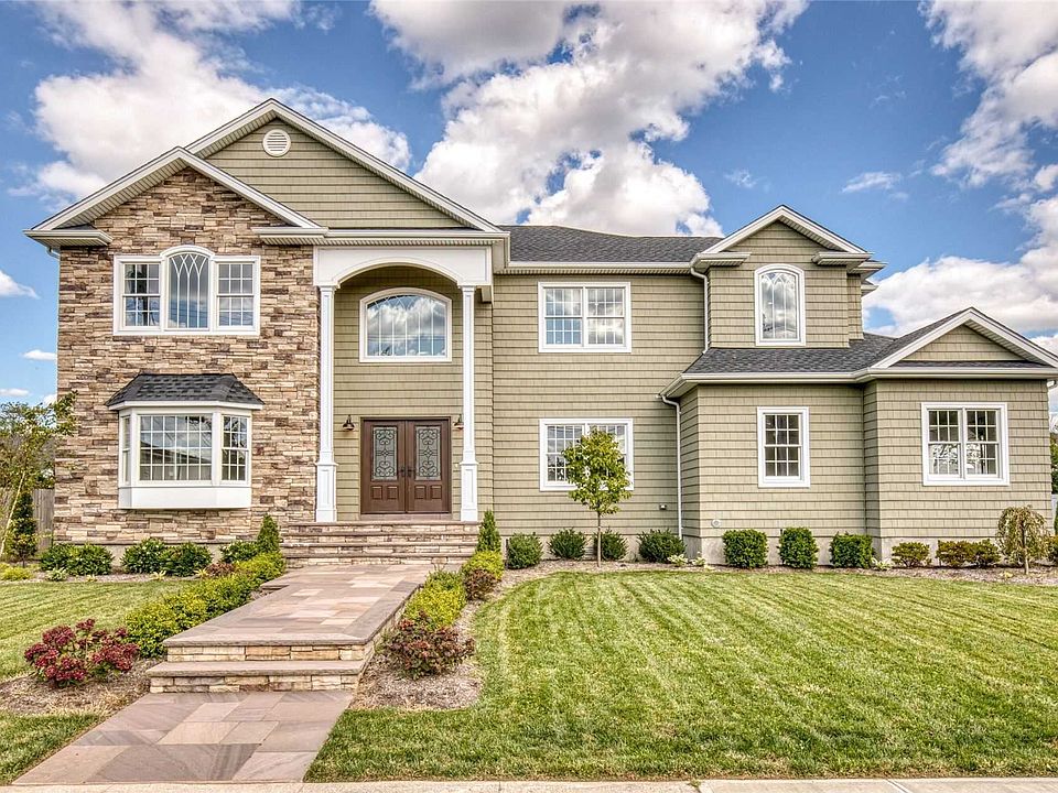 1st image of 70 Greatwater Ave