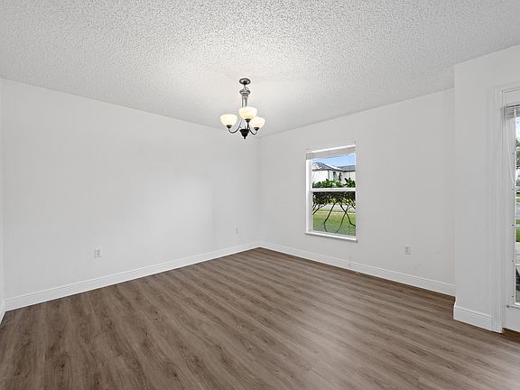 4th image of 2320 Savannah Blvd