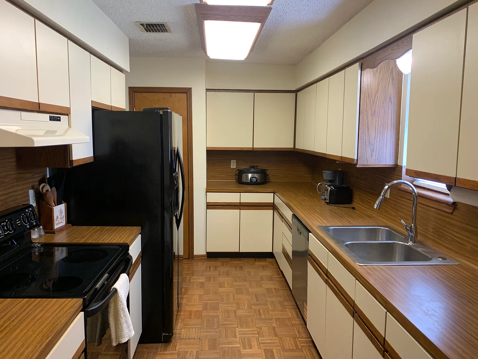 2 bed, 1300 sqft, $1,550 — Photo 3