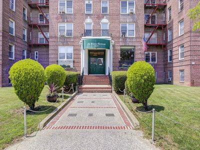 143-25 84th Dr #2G, Queens, NY, 11435