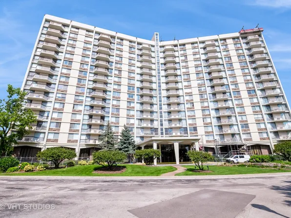 40 N Tower Rd APT 5N, Oak Brook, IL 60523