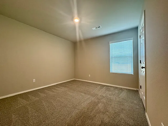 2816 Reynolds St — Photo 18