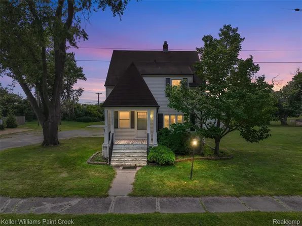 23880 Shook Rd, Clinton Township, MI 48035