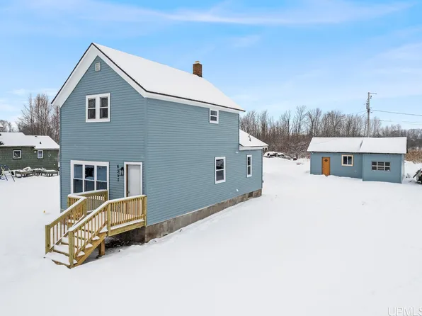 6357 S 2nd St, Wells, MI 49894