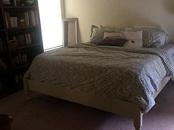 3rd image of 360 Meadowlark Cir