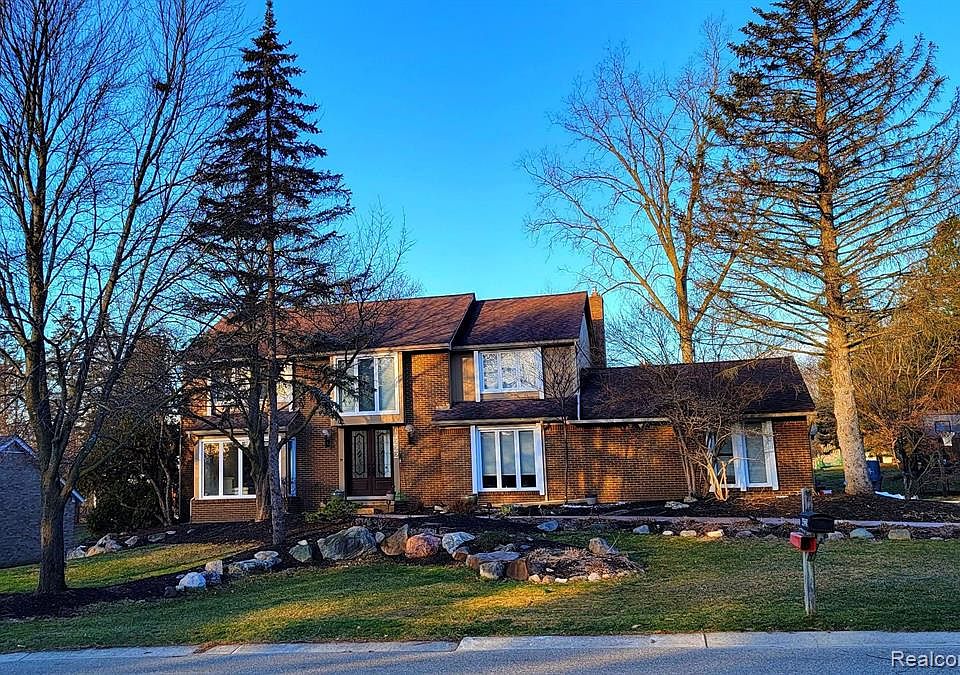 4222 Barn Meadow Ln, West Bloomfield, MI 48323 Zillow