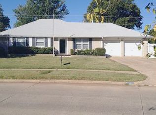 3129 Shadybrook Dr, Midwest City, OK 73110