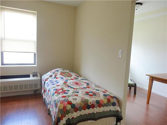 4th image of 423 E 117th St APT 3F