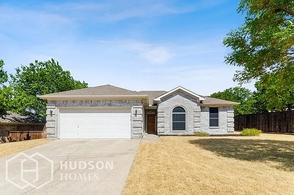 2309 Summer Brook Dr
