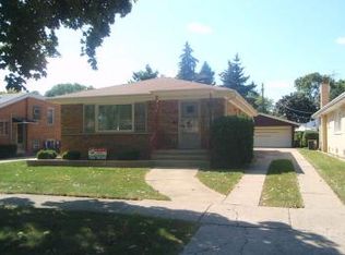 904 Cromwell Ave, Westchester, IL 60154