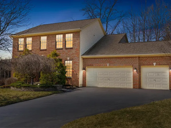 7490 Twin Acorn Ct, Lewis Center, OH 43035