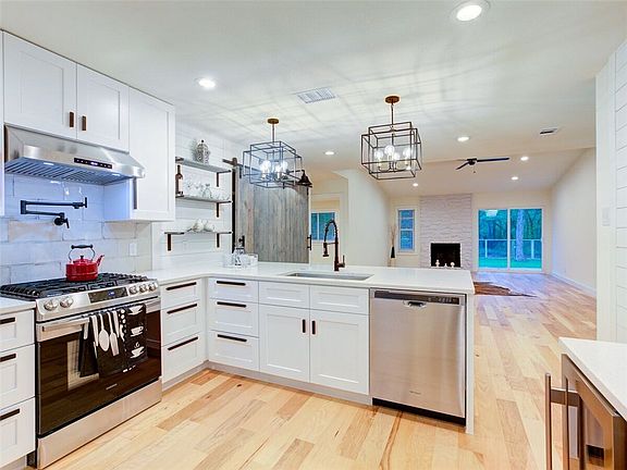 5th image of 3404 Clarksburg Dr