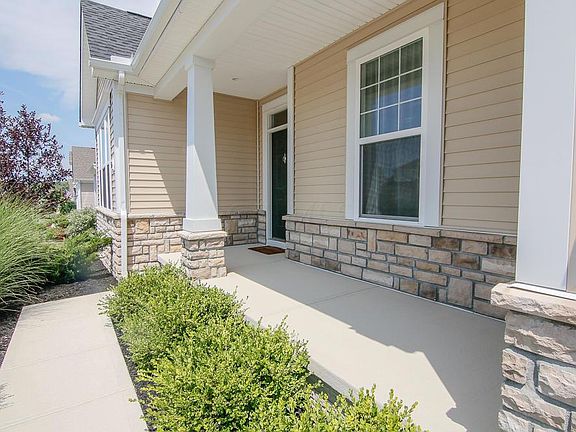 2nd image of 556 Bridle Dr