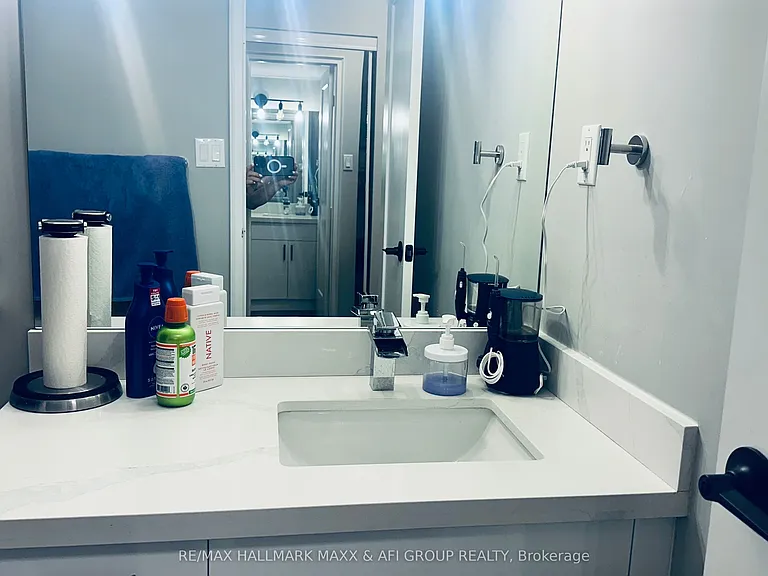 15390 Yonge St #201 — Photo 40