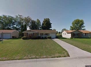 610 Oakdale Dr, Ossian, IN 46777