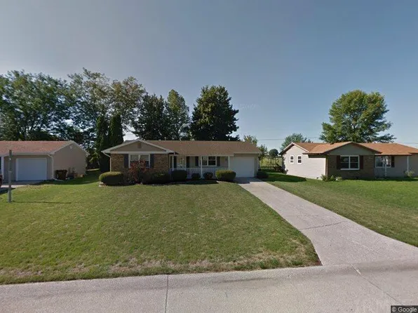 610 Oakdale Dr, Ossian, IN 46777