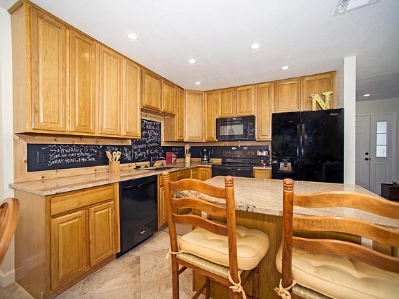 5th image of 1022 Mary Joye Ave