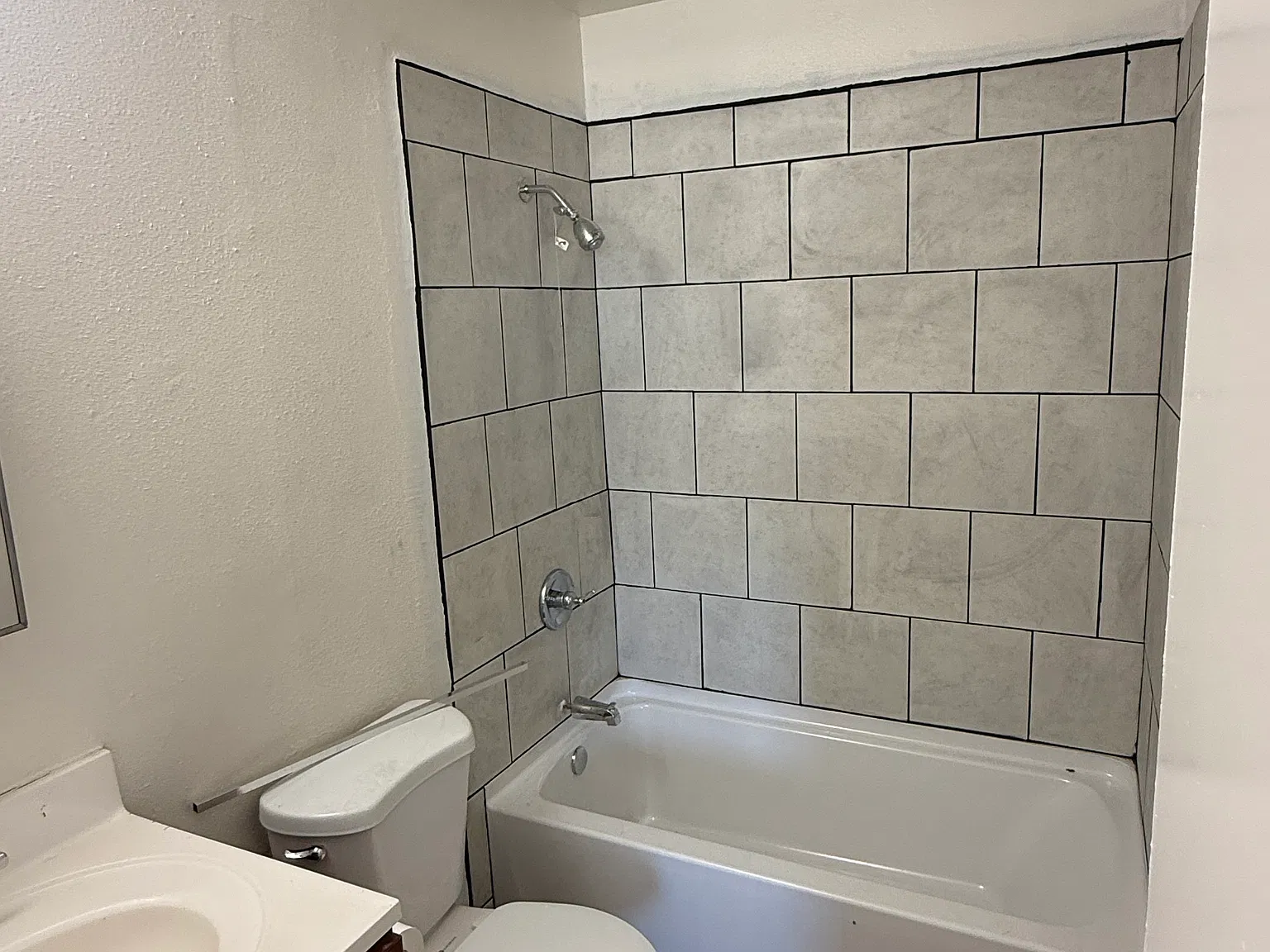 2 bed, 650 sqft, $1,300 — Photo 2