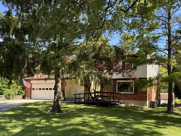 8125 Woodward Dr, West Chester, OH 45069