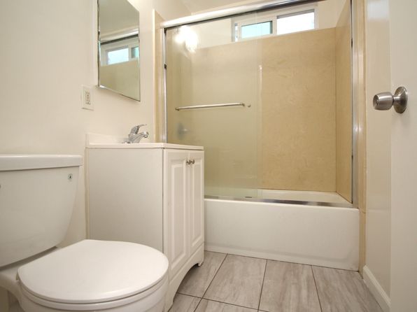 881 W A St APT 3