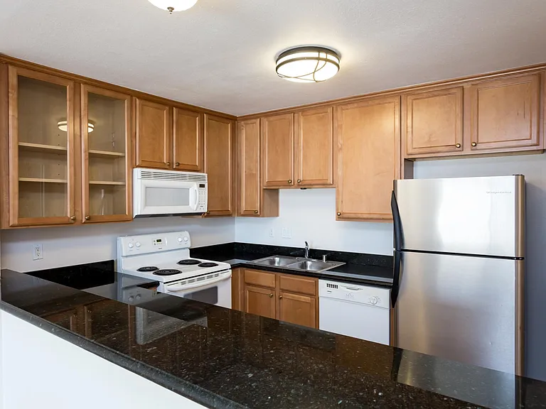 3030 Suncrest Dr #409 — Photo 11