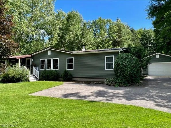 14185 Nash Rd, Burton, OH 44021