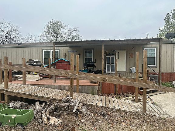 2nd image of 852 Preston Rd