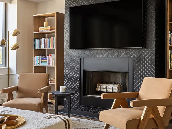 167 Perry Street image 4 of 19