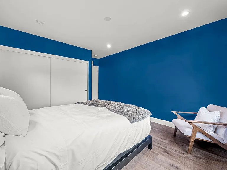 14034 Valerio St — Photo 21