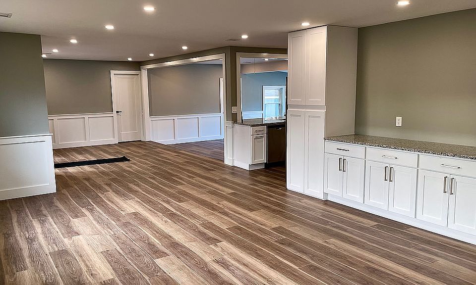 1st image of 1616 Shady Ln