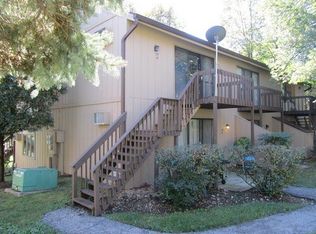 38 Bermuda Colony APT 10, Fox Lake, IL 60020